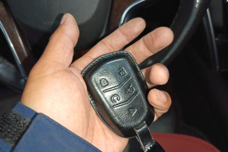 Used Cadillac XTS 2018 28T Elite Edition Vehicle Key