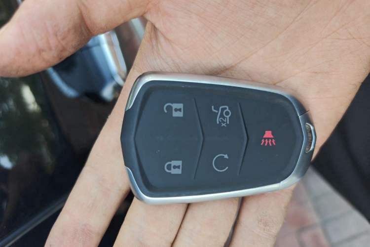 Used Cadillac XTS 2018 28T Elite Edition Vehicle Key