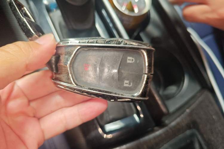 Used Cadillac XTS 2018 28T Tech Edition Vehicle Key
