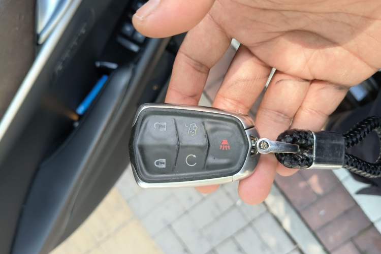 Used Cadillac XTS 2018 28T Luxury Edition Vehicle Key