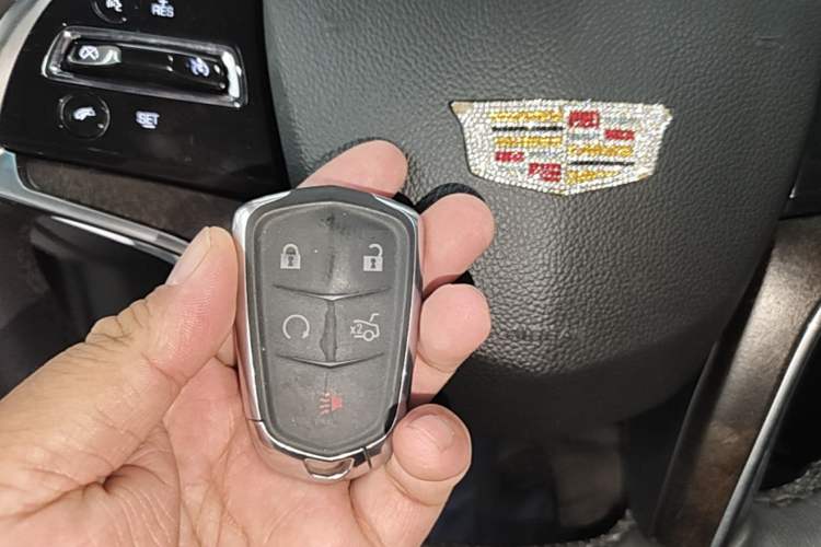 Used Cadillac XTS 2018 28T Elite Edition Vehicle Key