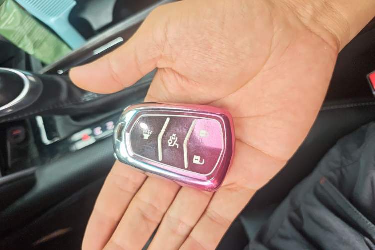 Used Cadillac XTS 2018 28T Tech Edition Vehicle Key