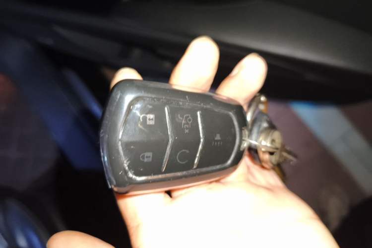 Used Cadillac XTS 2018 28T Tech Edition Vehicle Key