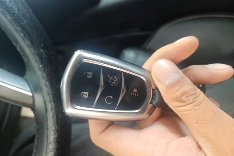 Used Cadillac XTS 2018 28T Elite Edition Vehicle Key