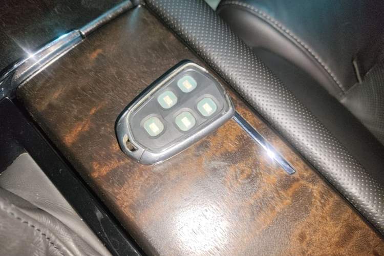 Used Cadillac XTS 2018 28T Elite Edition Vehicle Key