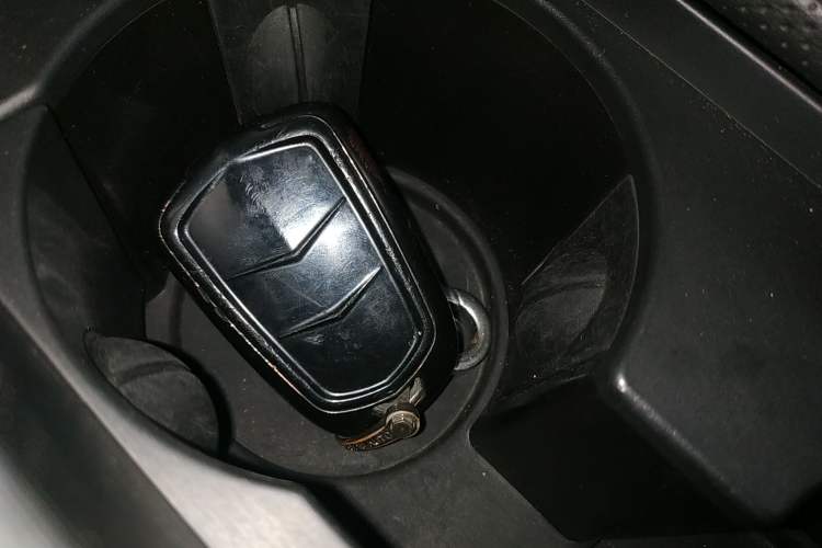 Used Cadillac XTS 2018 28T Tech Edition Vehicle Key