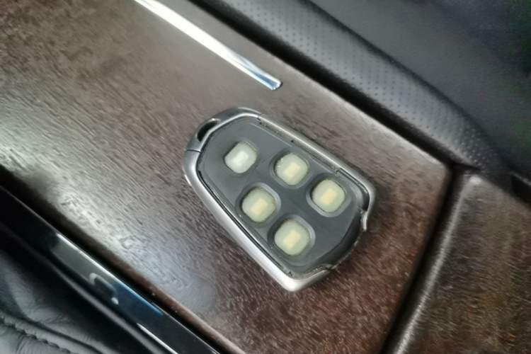 Used Cadillac XTS 2018 28T Elite Edition Vehicle Key