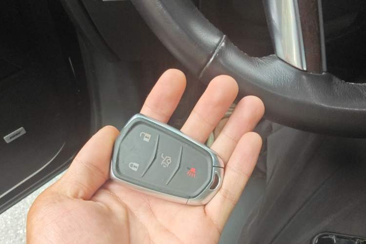 Used Cadillac XTS 2018 28T Tech Edition Vehicle Key