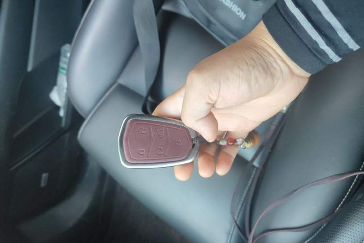 Used Cadillac XTS 2018 28T Tech Edition Vehicle Key