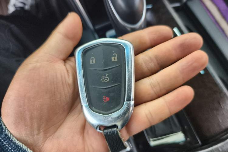 Used Cadillac XTS 2018 28T Tech Edition Vehicle Key