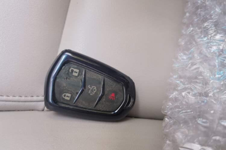 Used Cadillac XTS 2018 28T Tech Edition Vehicle Key