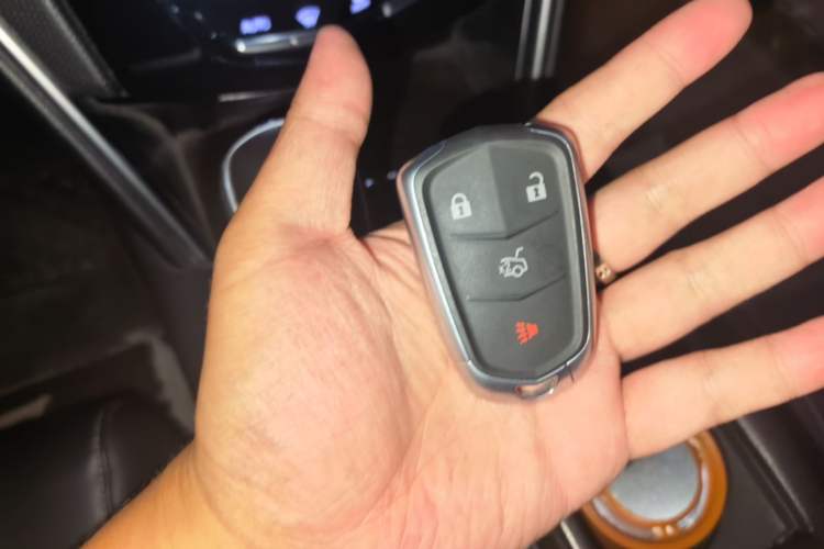 Used Cadillac XTS 2018 28T Tech Edition Vehicle Key