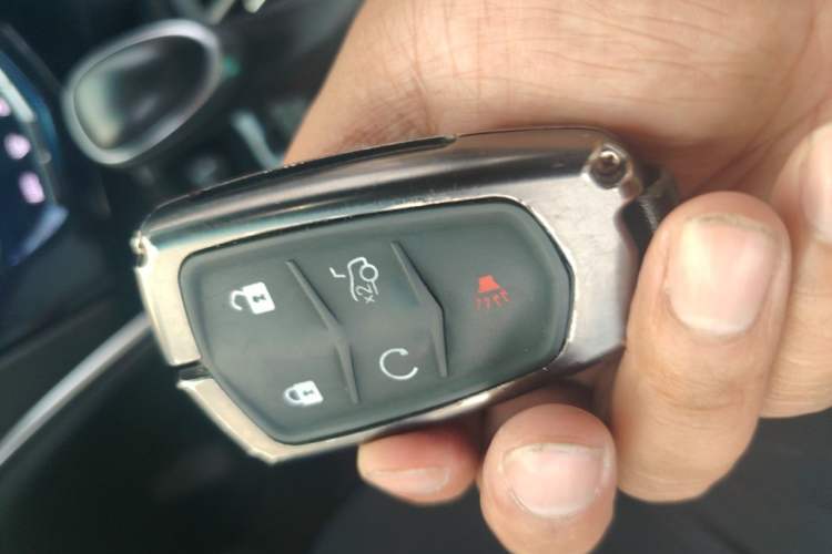 Used Cadillac XTS 2018 28T Elite Edition Vehicle Key
