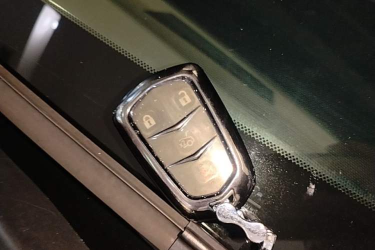 Used Cadillac XTS 2018 28T Tech Edition Vehicle Key