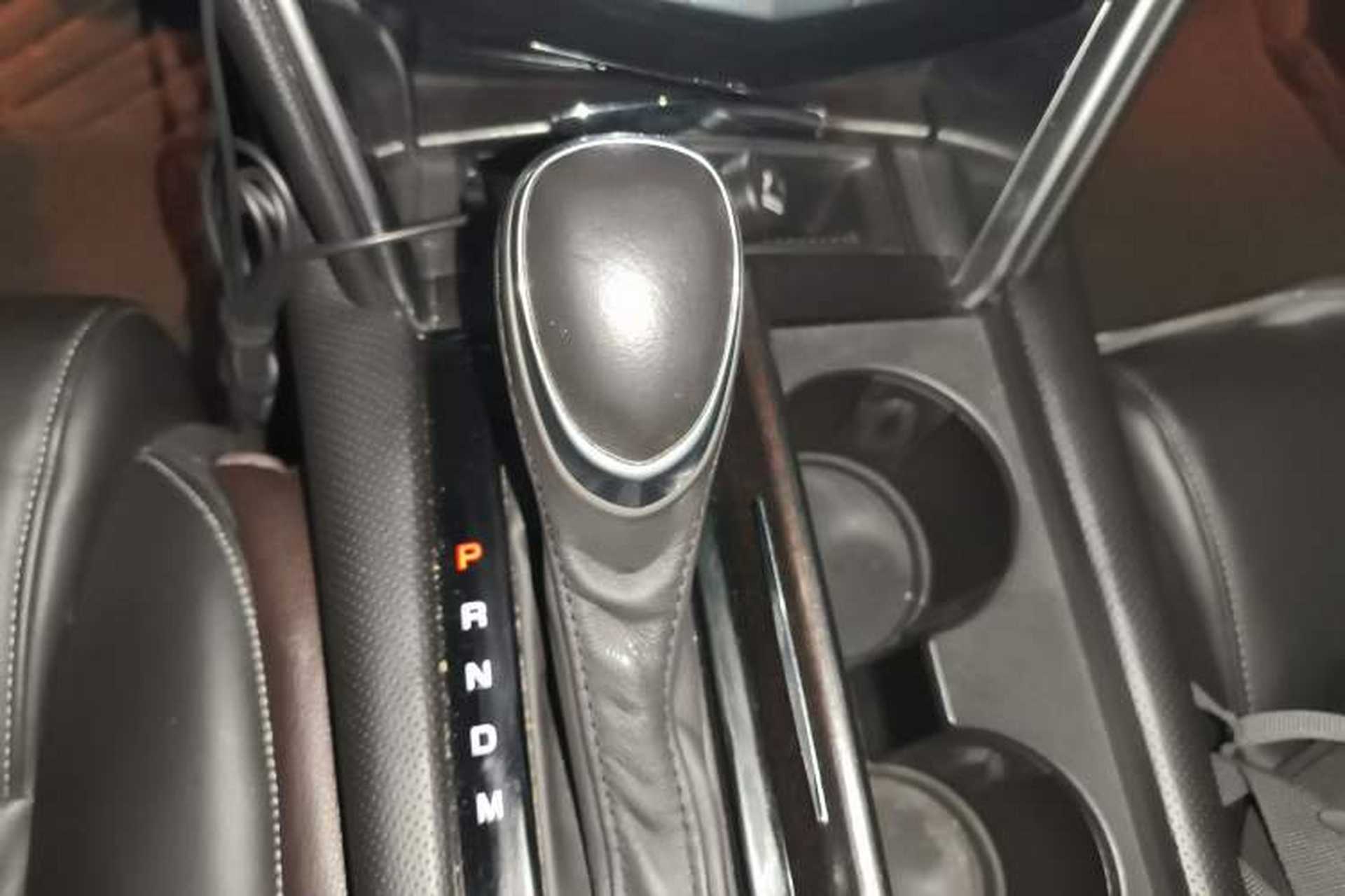 Used Cadillac XTS 2018 28T Elite Edition Gear Lever