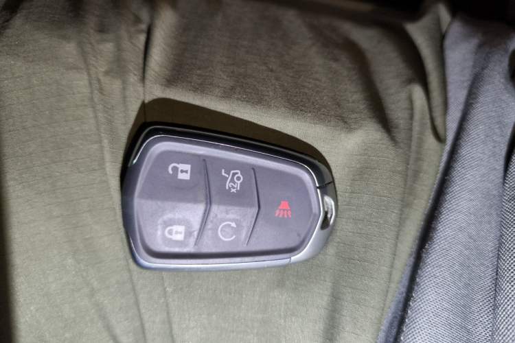 Used Cadillac XTS 2018 28T Elite Edition Vehicle Key