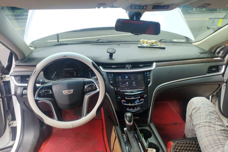 Used Cadillac XTS 2018 28T Elite Edition Center Console