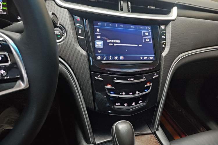 Used Cadillac XTS 2018 28T Elite Edition Audio And AC Panel