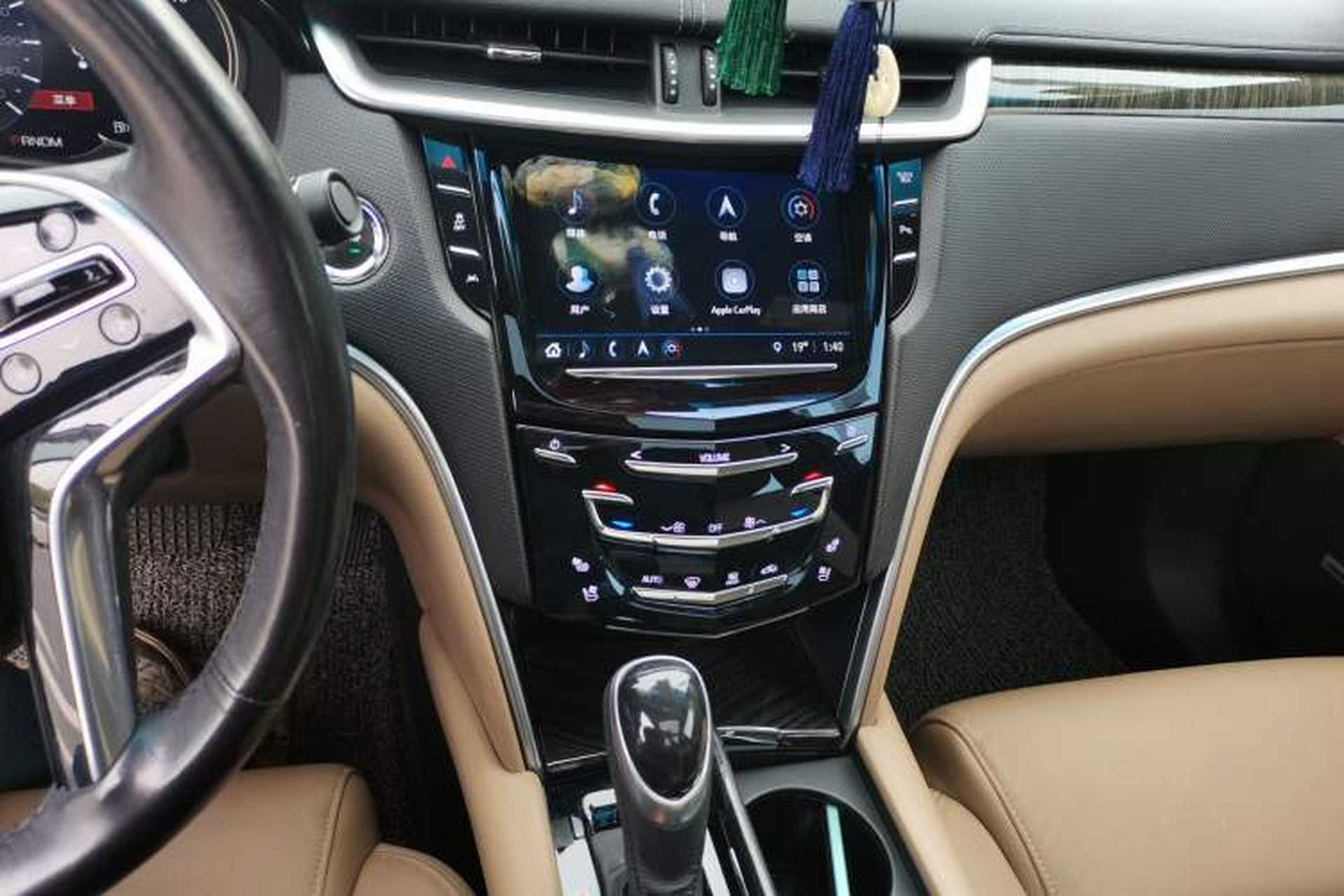 Used Cadillac XTS 2018 28T Luxury Edition Audio And AC Panel