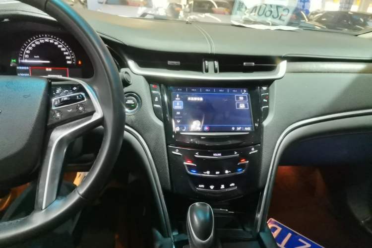 Used Cadillac XTS 2018 28T Elite Edition Audio And AC Panel