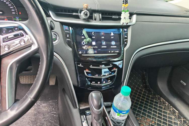 Used Cadillac XTS 2018 28T Tech Edition Audio And AC Panel