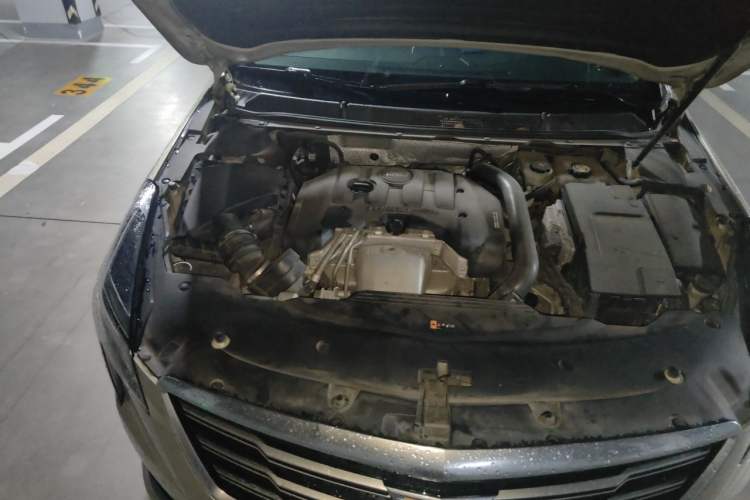 Used Cadillac XTS 2018 28T Elite Edition Engine Bay Right