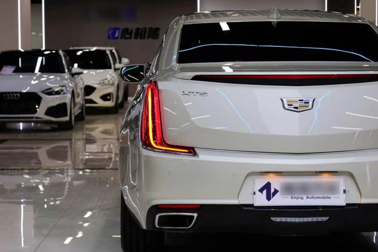 Used Cadillac XTS 2018 28T Luxury Edition Exterior 7