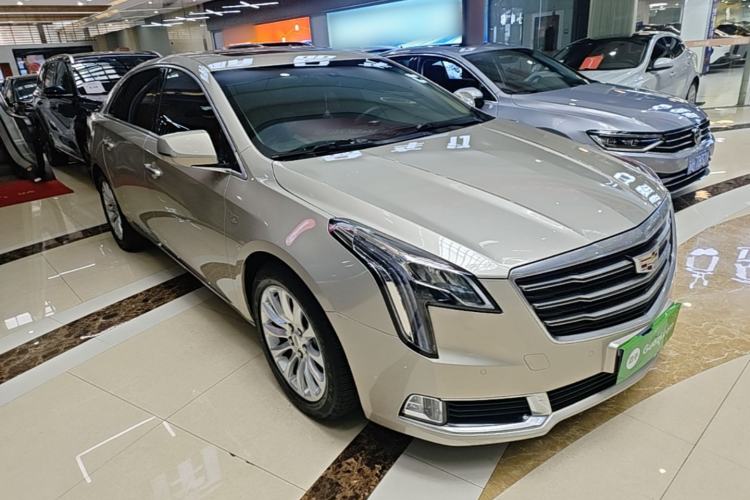 Used Cadillac XTS 2018 28T Elite Edition Front Right 45 Deg
