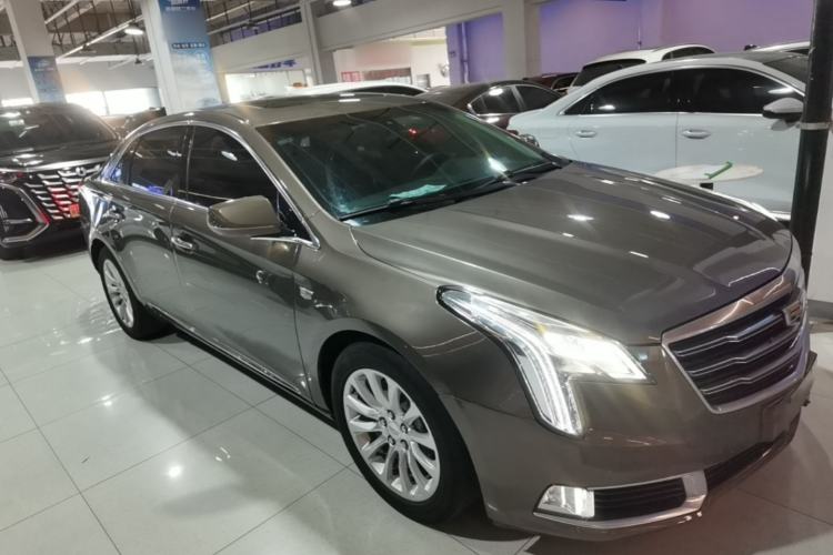 Used Cadillac XTS 2018 28T Elite Edition Front Right 45 Deg