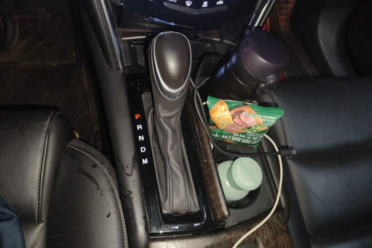 Used Cadillac XTS 2018 28T Elite Edition Gear Lever