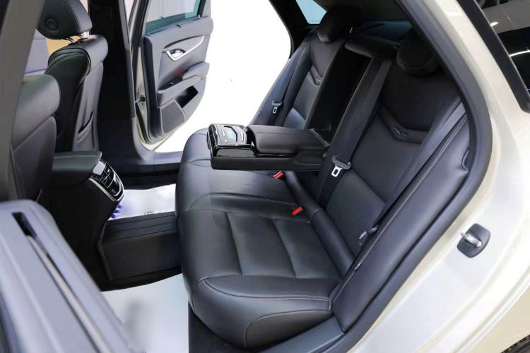 Used Cadillac XTS 2018 28T Luxury Edition Interior 13