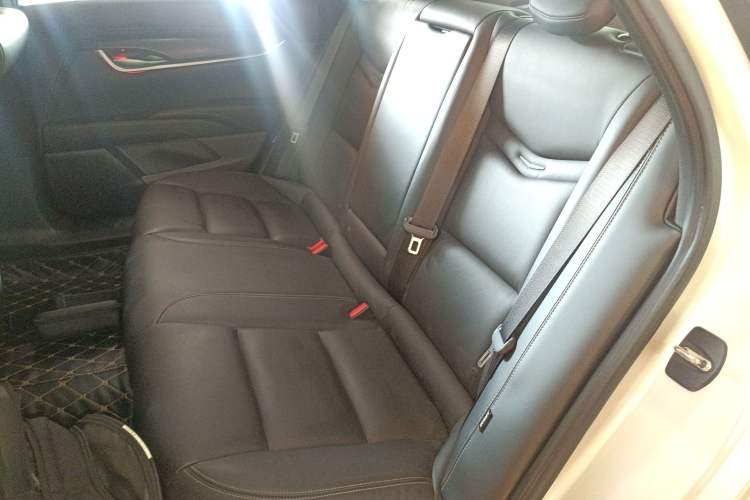 Used Cadillac XTS 2018 28T Elite Edition Interior 4