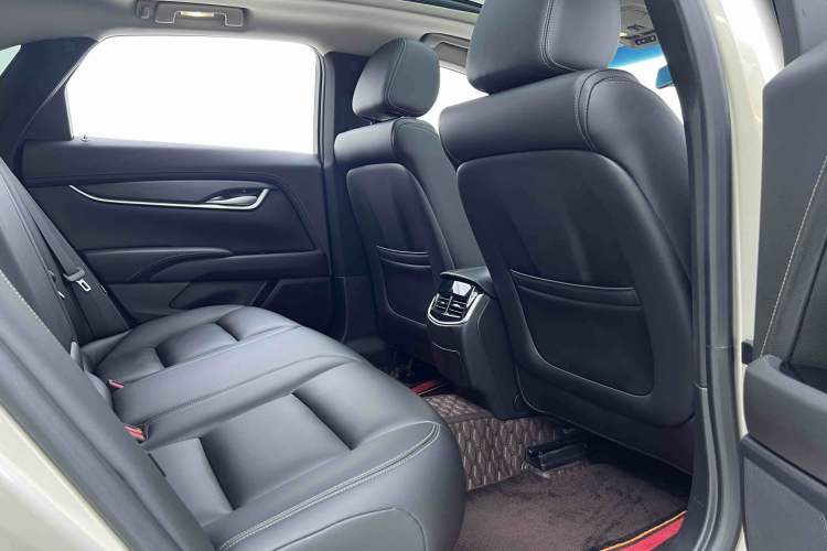 Used Cadillac XTS 2018 28T Tech Edition Interior 5
