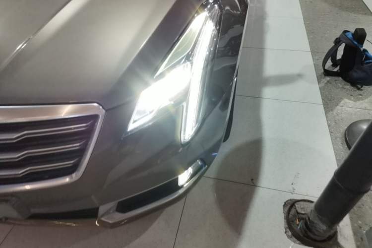 Used Cadillac XTS 2018 28T Elite Edition Left Front Headlight