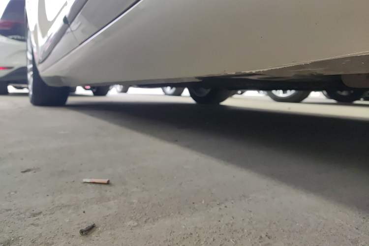 Used Cadillac XTS 2018 28T Elite Edition Left Side Sill
