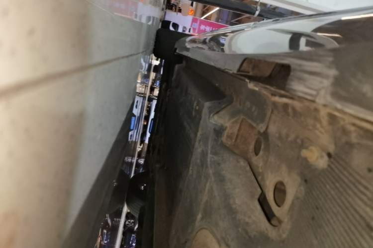 Used Cadillac XTS 2018 28T Elite Edition Left Side Sill