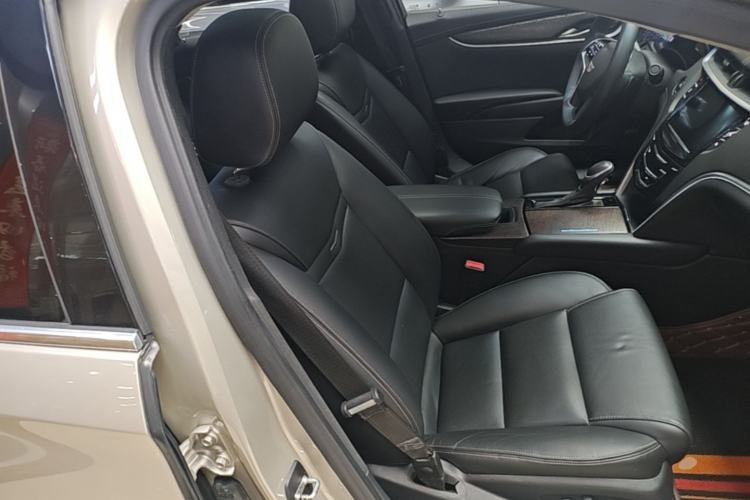 Used Cadillac XTS 2018 28T Elite Edition Right Front Seat