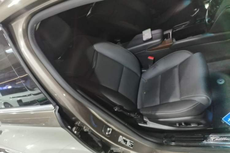 Used Cadillac XTS 2018 28T Elite Edition Right Front Seat
