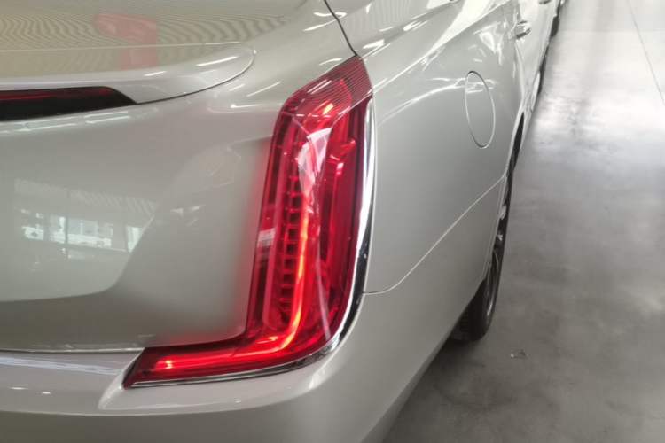 Used Cadillac XTS 2018 28T Tech Edition Right Rear Taillight