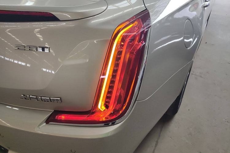 Used Cadillac XTS 2018 28T Elite Edition Right Rear Taillight
