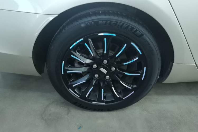 Used Cadillac XTS 2018 28T Tech Edition Right Rear Wheel Hub