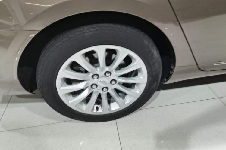 Used Cadillac XTS 2018 28T Elite Edition Right Rear Wheel Hub