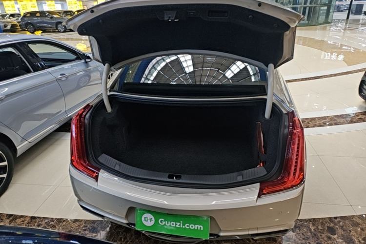 Used Cadillac XTS 2018 28T Elite Edition Trunk