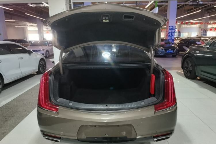 Used Cadillac XTS 2018 28T Elite Edition Trunk
