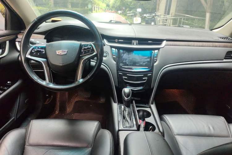 Used Cadillac XTS 2018 28T Elite Edition Center Console