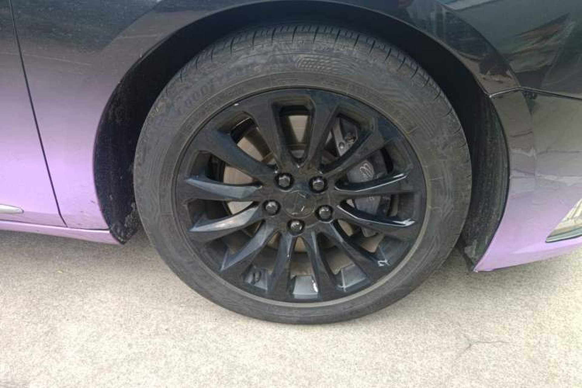 Used Cadillac XTS 2018 28T Elite Edition Right Front Wheel Hub