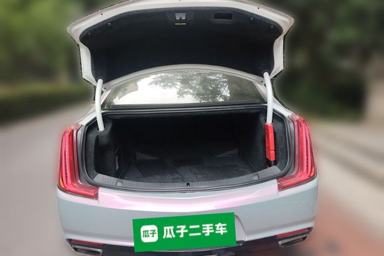 Used Cadillac XTS 2018 28T Elite Edition Trunk