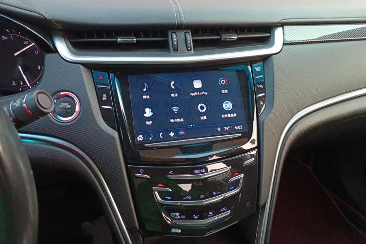 Used Cadillac XTS 2018 28T Tech Edition Audio And AC Panel