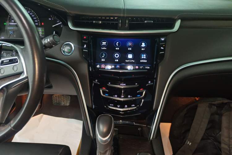 Used Cadillac XTS 2018 28T Elite Edition Audio And AC Panel