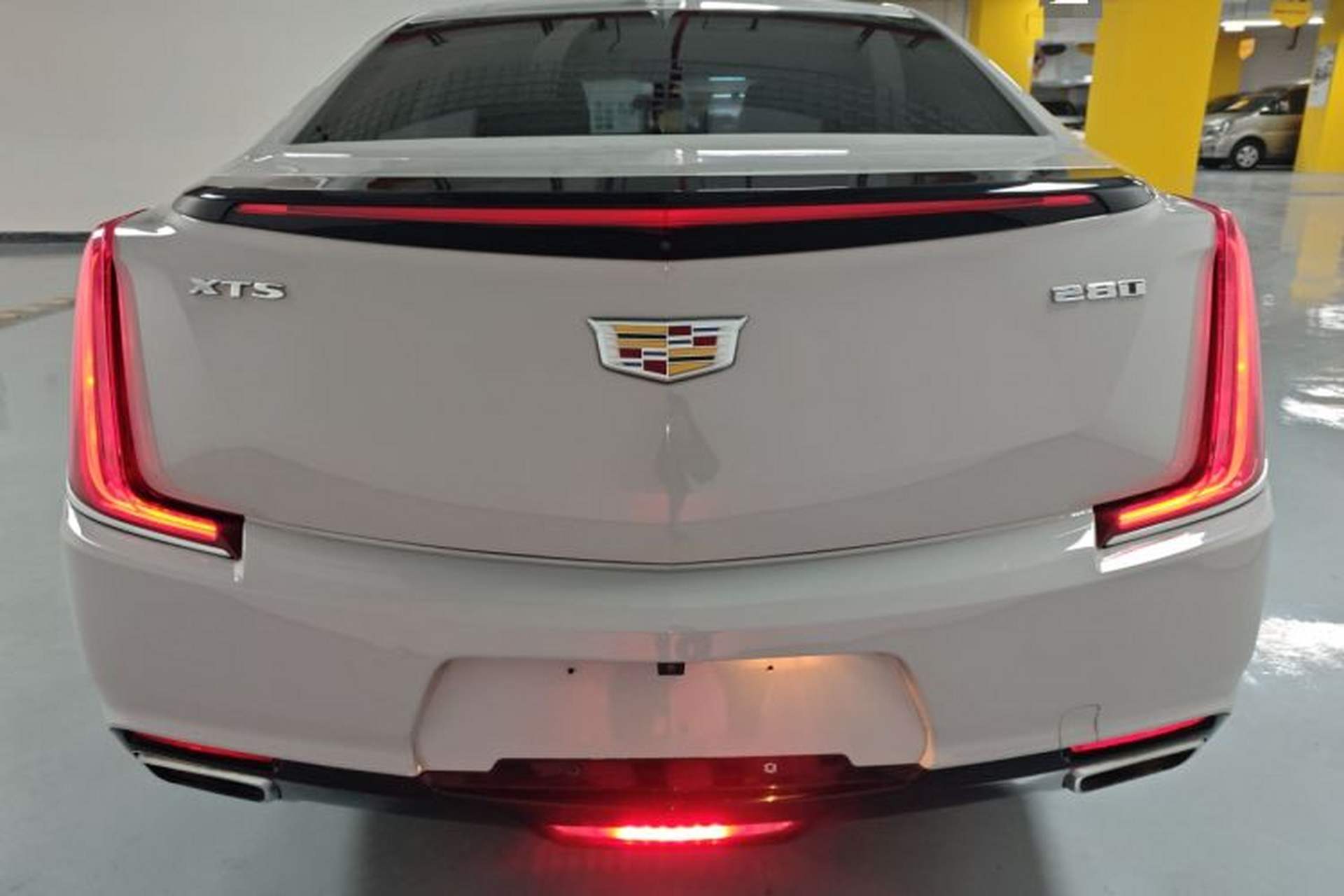 Used Cadillac XTS 2018 28T Elite Edition Exterior 4